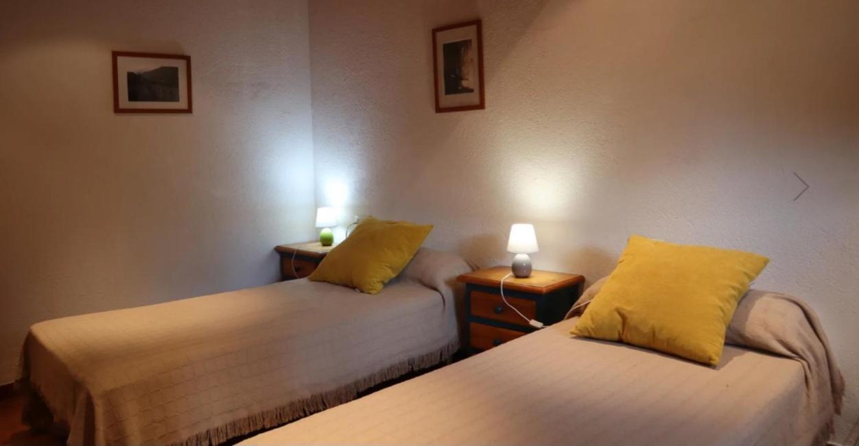 Cal Calau Vega Bed and Breakfast Planoles Exteriör bild